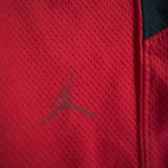 Jordan Red and Black Skorts with Dynamic Color-Blocking - Picture 4 of 5